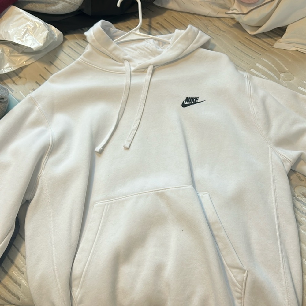 Nike sweatshirt white